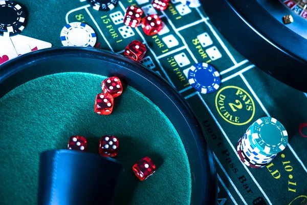 giga5000 mobile interface showing live football matches and casino games